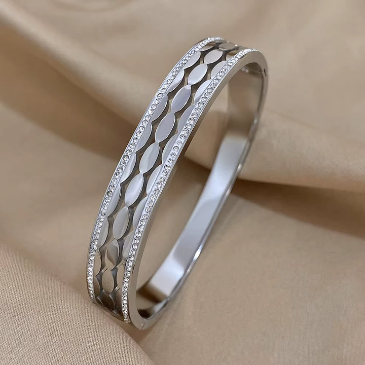 Savona Halo Bangle